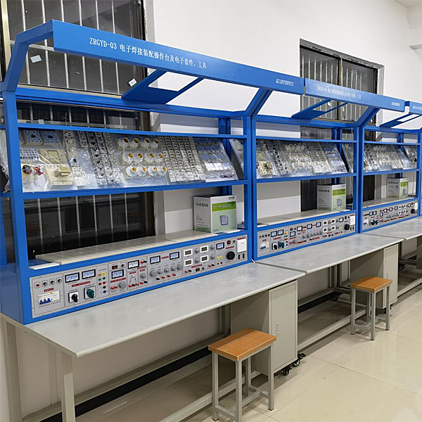 電子焊接裝配調(diào)試教學(xué)實(shí)訓(xùn)臺(tái)(圖1) 電子焊接裝配調(diào)動(dòng)測(cè)量試驗(yàn)教學(xué)實(shí)驗(yàn)臺(tái),液壓與氣動(dòng)綜合實(shí)驗(yàn)裝置